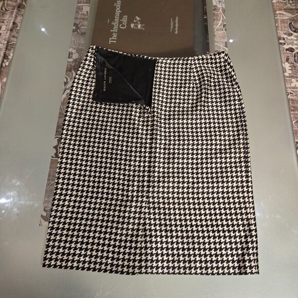 Vintage Ralph Lauren | 100% Silk Black & White Houndstooth Skirt | Size M - Picture 8 of 9